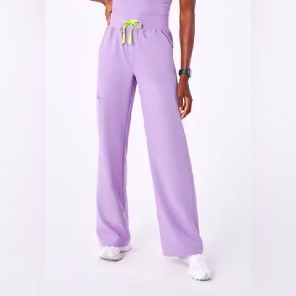 Figs Lavender Dew  Women's Isabel Scrub Pants  Small Tall